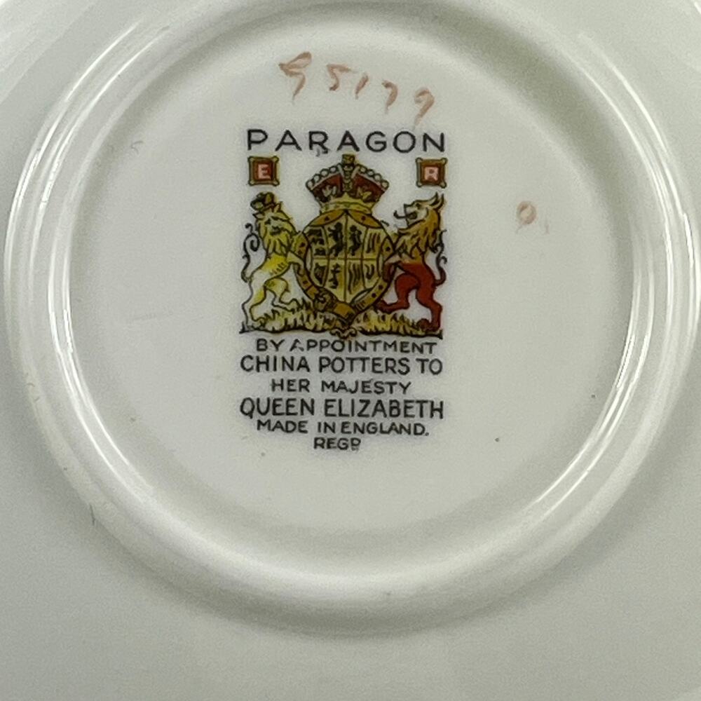 Paragon Fine Bone China Green Floral Teacup Saucer Set Gold Trim England Vintage - Picture 13 of 15